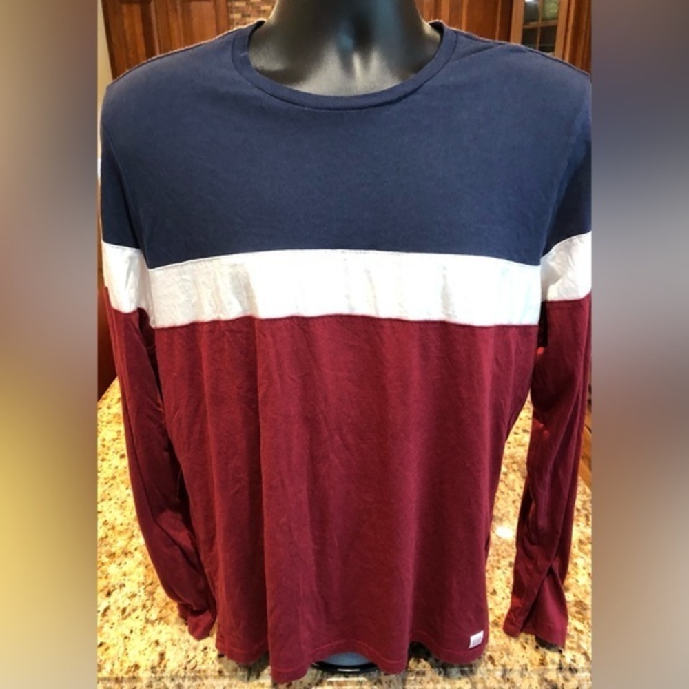 Marine Layer men’s pullover shirt. Sharp blue & red w/white stripe EUC.…